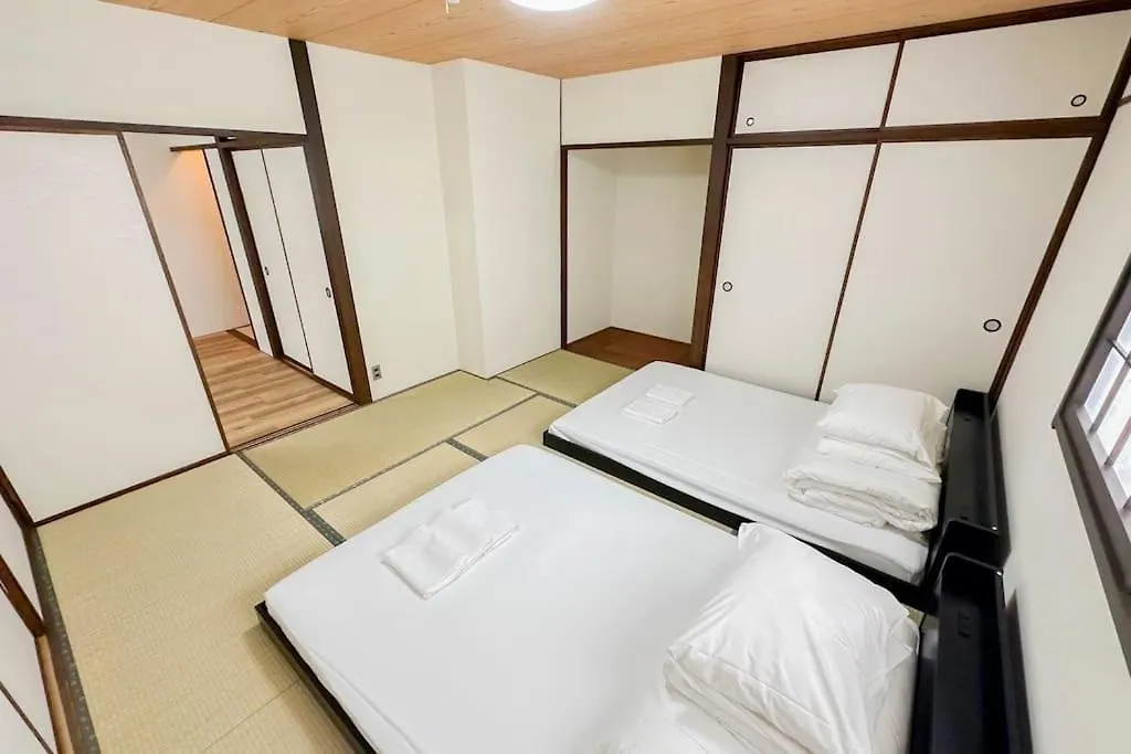 אוסקה 今宮 Guest House! 難波まで1駅!道頓堀とusjへアクセス抜群!Jr線から徒歩4分!最大16人宿泊可能!貸切4Ldk וילה