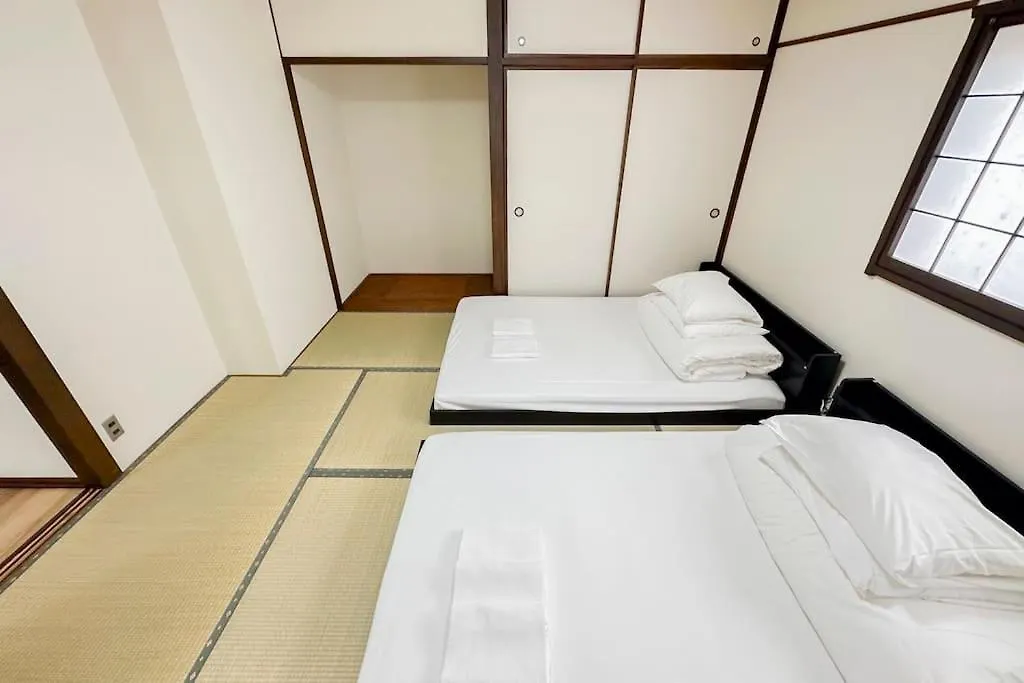 וילה אוסקה 今宮 Guest House! 難波まで1駅!道頓堀とusjへアクセス抜群!Jr線から徒歩4分!最大16人宿泊可能!貸切4Ldk