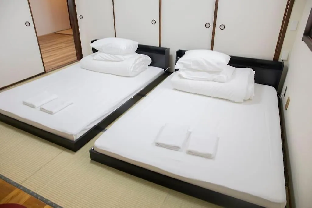 אוסקה 今宮 Guest House! 難波まで1駅!道頓堀とusjへアクセス抜群!Jr線から徒歩4分!最大16人宿泊可能!貸切4Ldk וילה